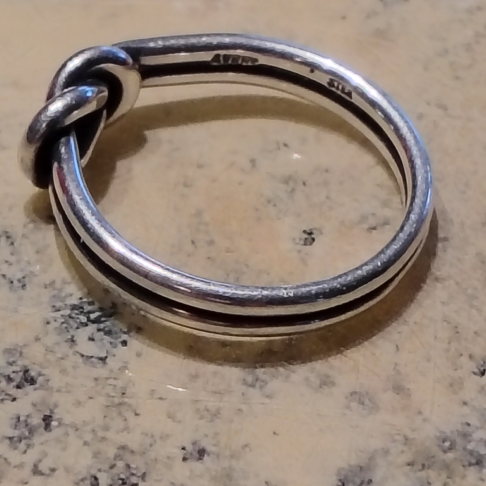 Retired James Avery Lovers Knot Ring - Picture 3 of 4